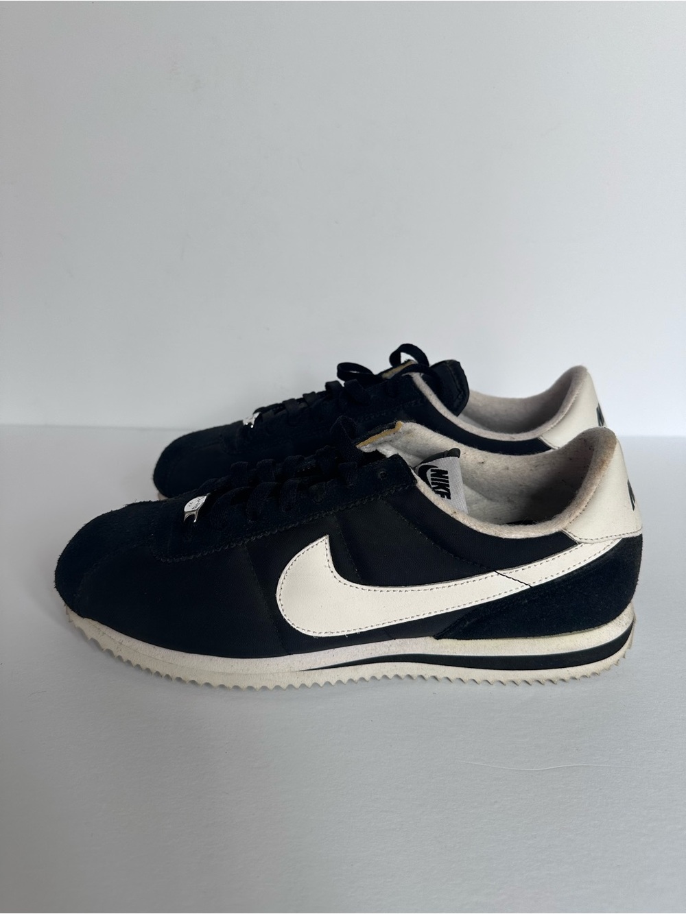 Nike Men’s Black and White Classic Cortez Basic Nylon '06